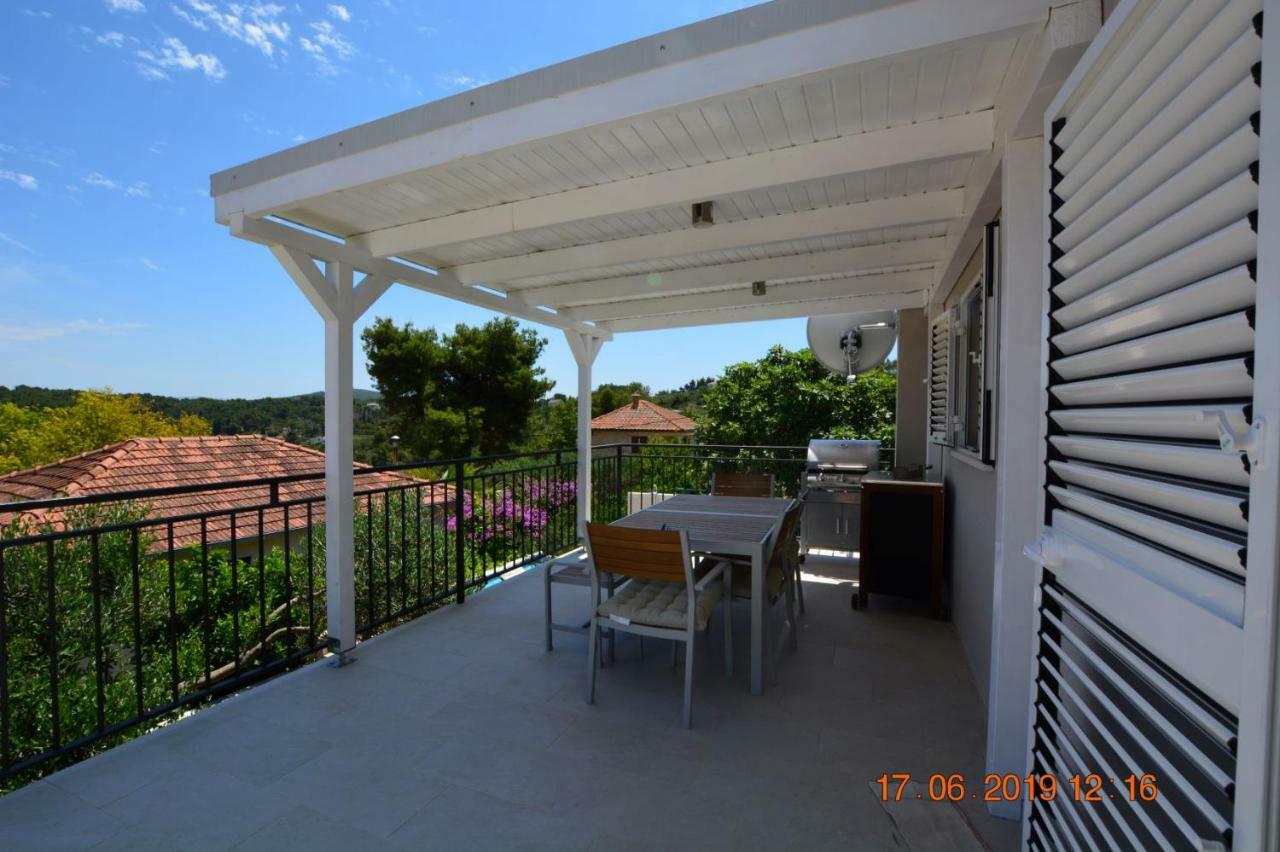 Sealodge - Luxe Villa, Private Pool, Mooring, Parking, Sea & Mountain View, At 150 M From Idyllic Private Beach Rogač Exterior foto